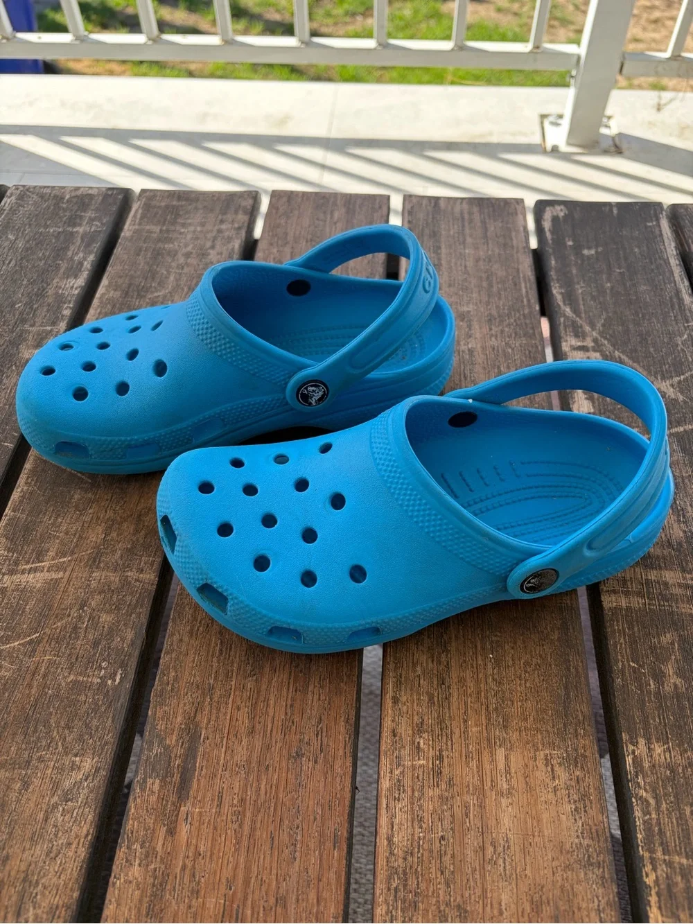 CROCS Kids Bright Blue Size J 2